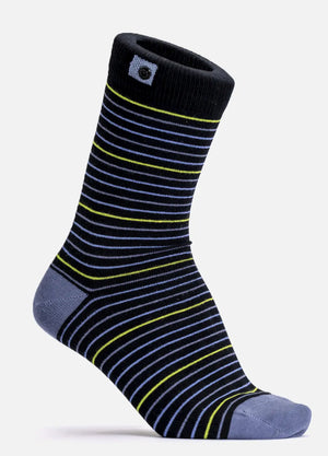 Elegante bambusstrømper med fine striber fra SockiSocki