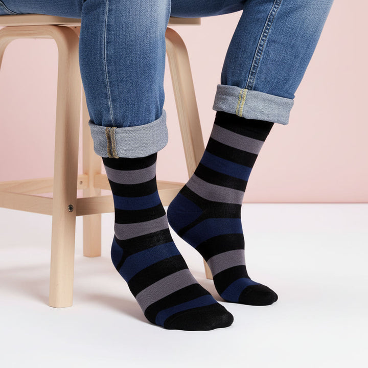 Støvet lyserøde bambusstrømper fra Nordic Summer Edition-pakken fra SockiSocki